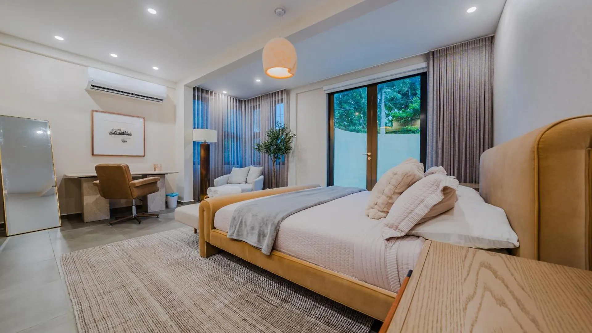 Casa Loba Luxe Unit 1 With Private Swimming Pool contacts
